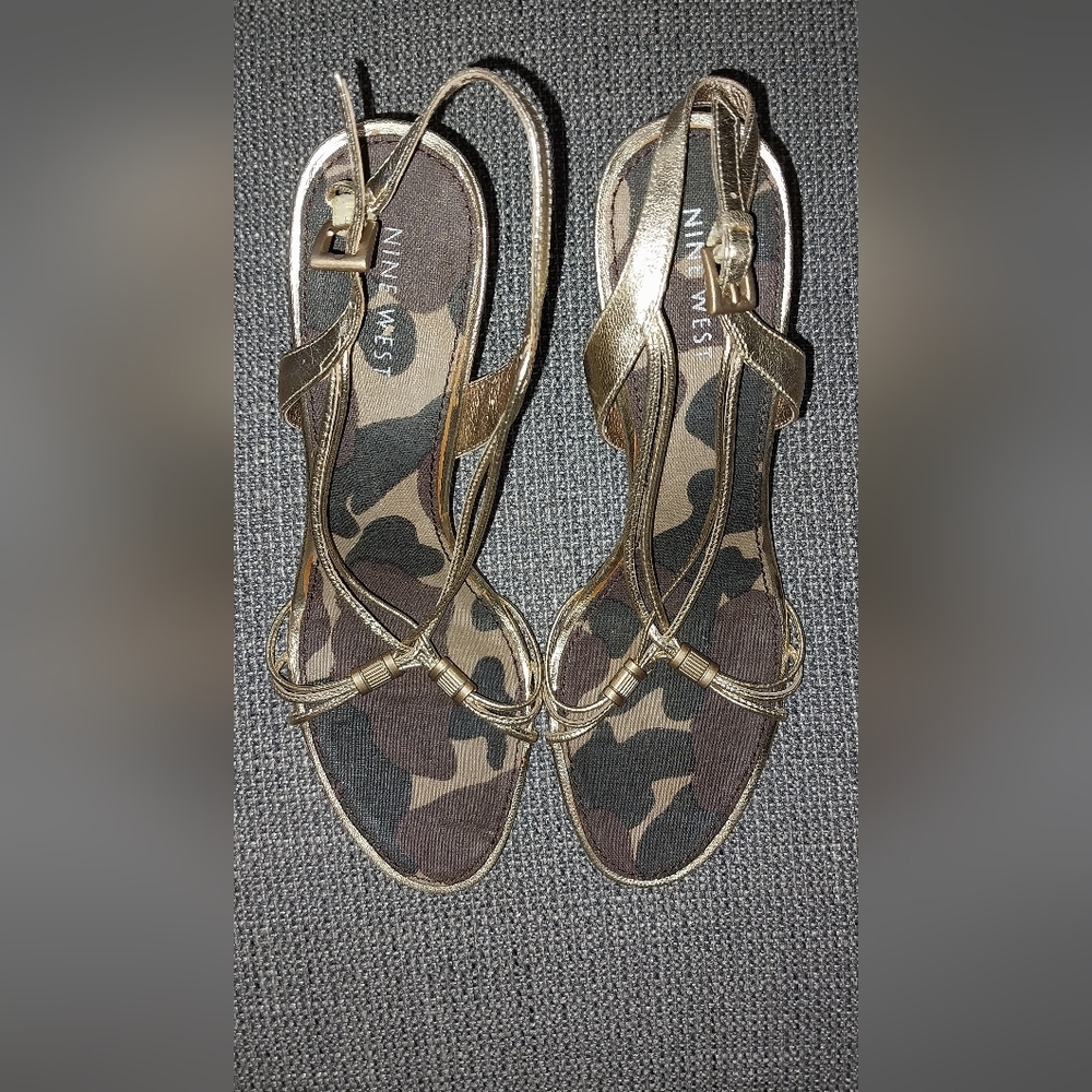 Nine west scrappy leather 2 to 3inch heels gold , camouflage sz7.5.